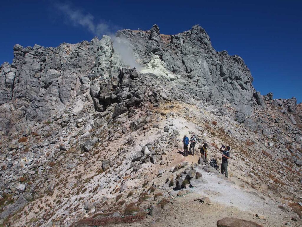 焼岳北峰南面からの噴煙