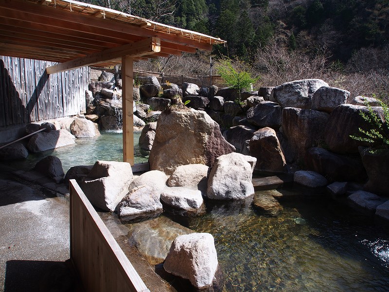 日帰り入浴施設の「湯原の湯」