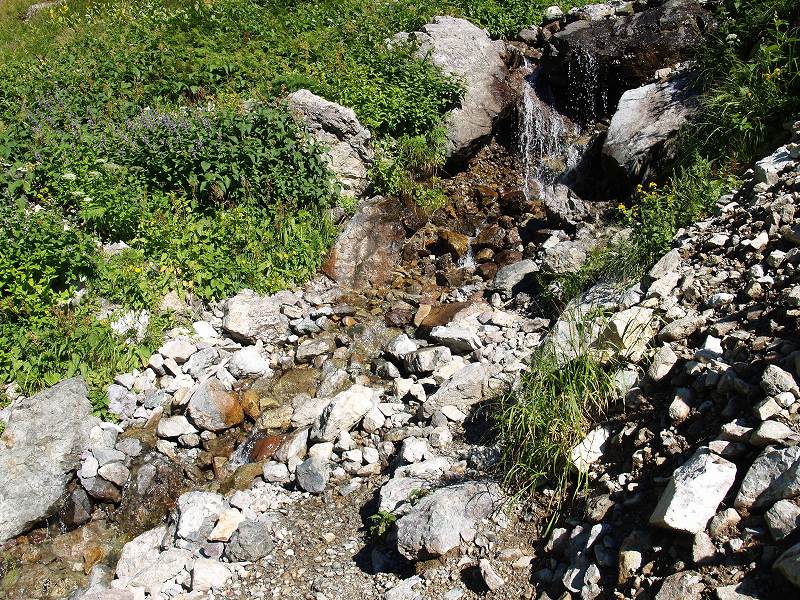 水の確保が難しい