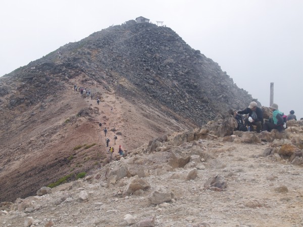 蚕玉岳から望む乗鞍岳