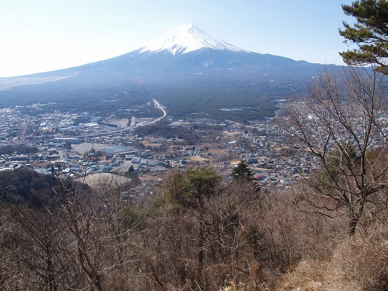 カチカチ山展望台から望む富士山