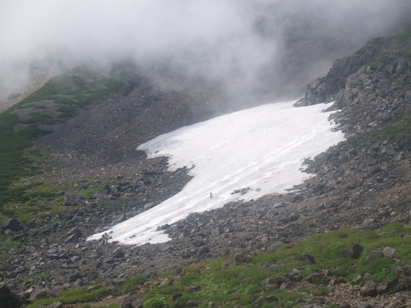 乗鞍大雪渓で夏スキー