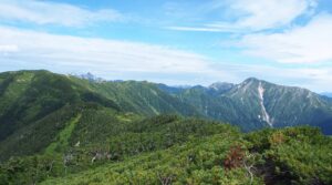 鍋冠山～大滝山から蝶ヶ岳