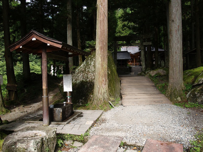 竹宇駒ケ岳神社