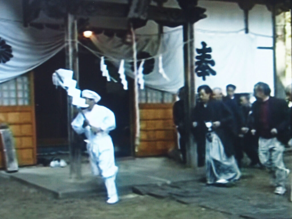 花咲武尊神社の猿追い祭
