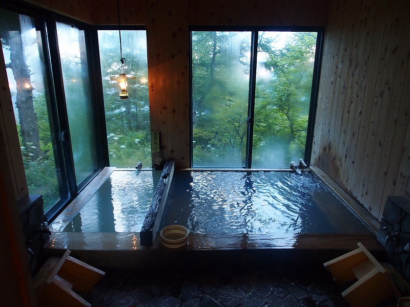 高峰の湯　檜風呂