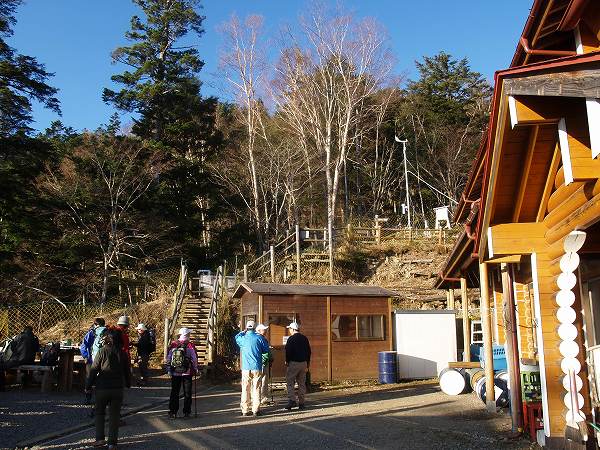 雲取山荘➡山頂へ